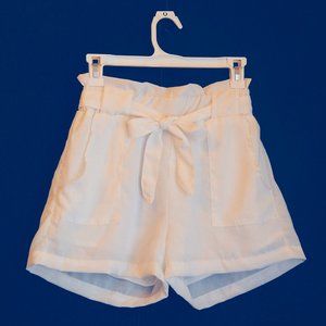 💘CUTE, VINTAGEY, BOHO, WHITE SHORTS💘